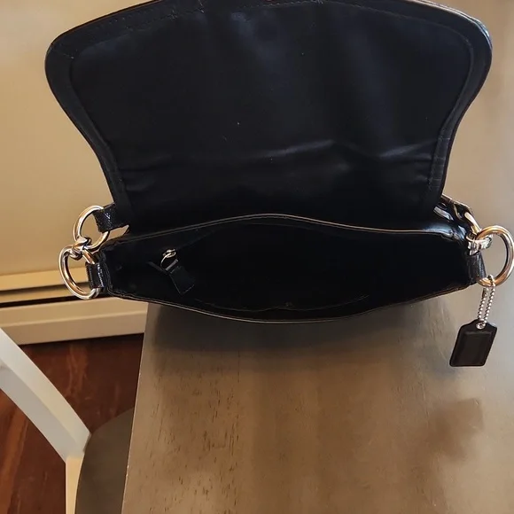 Coach purse - Picture 4 of 13